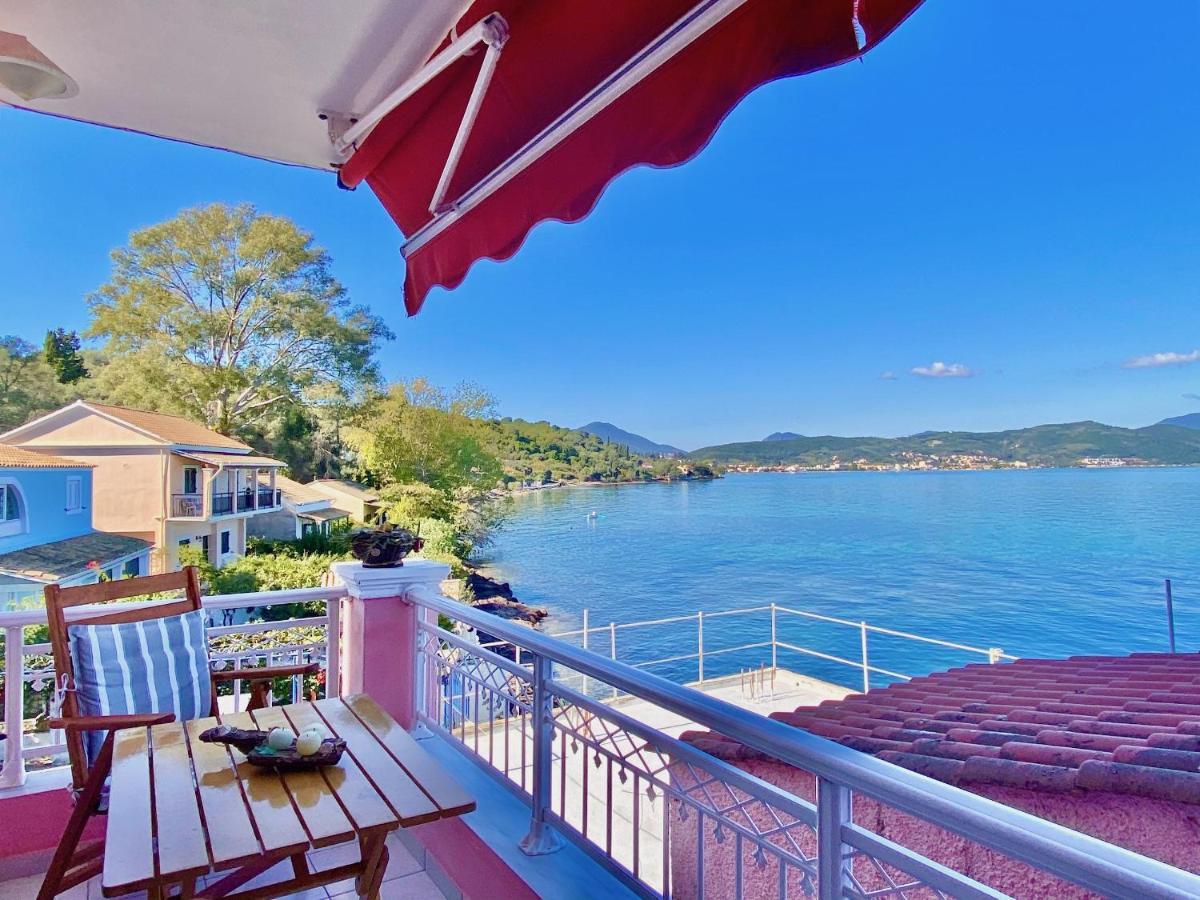 Seafront Villa Ourania Mesongí Exterior foto